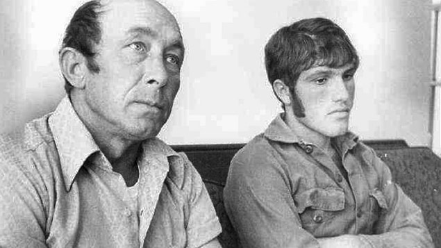 3. In 1973, two men arrived at a sheriffs office, claiming to have been abducted by aliens with lobster-claw hands.