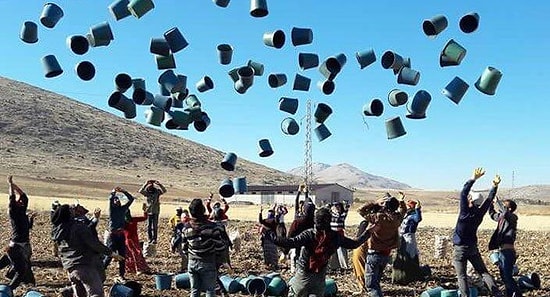 Her Zaman Kep Olmaz: Son Hasadı Yapan Tarım İşçilerinin Eve Dönüş Mutluluğu