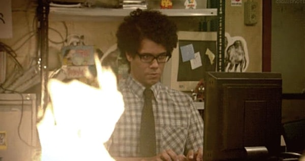 4. Страх того, что ваш компьютер перегреется, воспламенится, и ваша квартира сгорит.