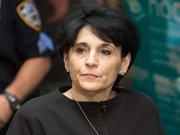 1. Давайте приступим: Чья это может быть мама?