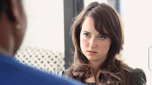 1. В переполненном народом кафе к вам подходит незнакомец и просит разрешения присесть за ваш столик. Что вы скажете?