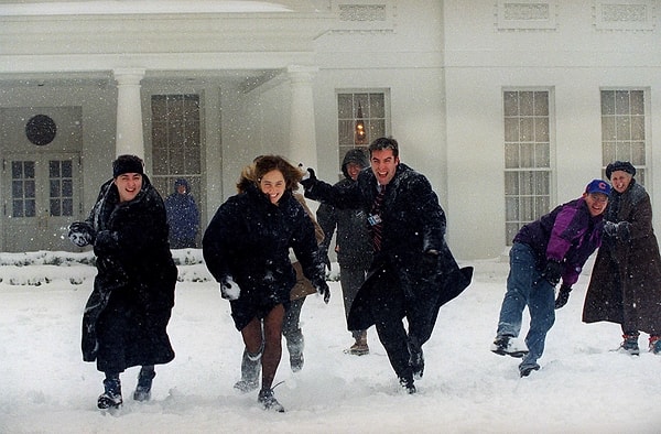 18. Каждый год на лужайке перед Белым домом организовывается игра в снежки