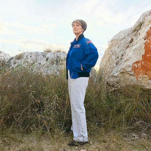 4. Eileen Collins - Bir Uzay Aracını Yöneten İlk Kadın
