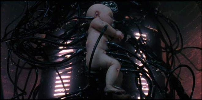 Matrix Gerçek mi Oluyor? Yapay Rahimle Hamile Kalmadan Çocuk Sahibi Olmak Mümkün mü?