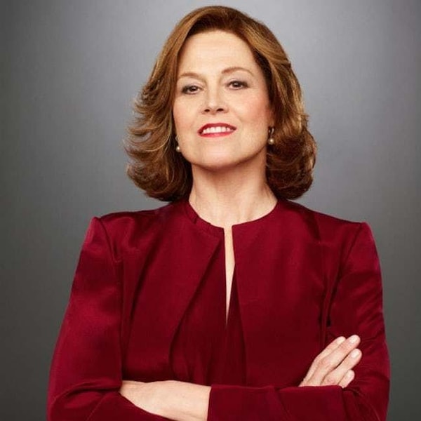 6. Сигурни Уивер - 182 см