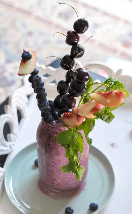 Böyle tatlılar ya da sağlıklı smoothie'ler için bir meyve sıkacağı alabilirsiniz.