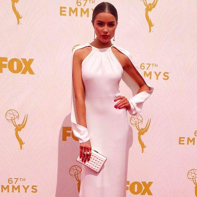 9. Fahriye Evcen'in Cannes Film Festivali'nde giydiği beyaz elbise de Olivia Culpo'nun giydiği bir elbiseydi.