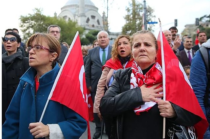 5. Sınıf Türkçe Kitabında Atatürk'e Saygısızlık: 'Her 10 Kasım Sabahı 9’u 5 Geçe Çakılıp Kalıyoruz’