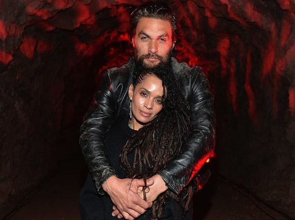 3. Во время недавнего эфира "Очень позднего шоу с Джеймсом Корденом" Джейсон не мог не рассказать о своей новоиспеченной жене.