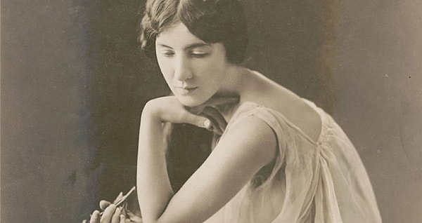 8. Одри Мэнсон