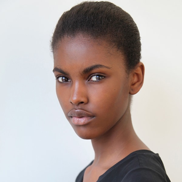 2. Амильна Эстевао