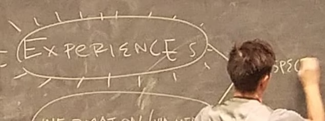 19. Ve son olarak 'e' harfini aynı kelime içinde üç farklı yolla yazan tuhaf profesör