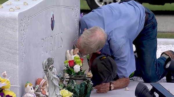 "Пока она была жива, она всегда была со мной. Она и сейчас всегда со мной".