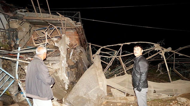 Hortum Antalya'yı Yıktı Geçti: 38 Kişi Yaralandı, 2 Bin Dönüm Sera Zarar Gördü