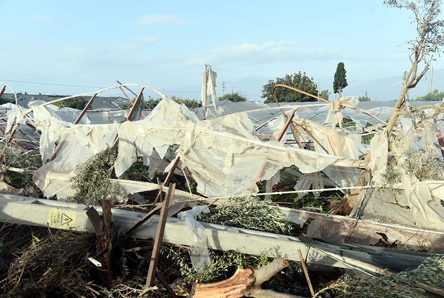 İşte hortumun Antalya'da yarattığı tahribatın görüntüleri 👇