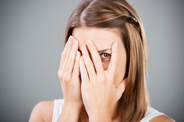 Вы стеснительны и наблюдательны