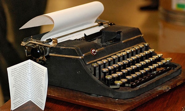 5. Как называется первый в истории роман, написанный на печатной машинке?