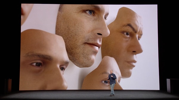 Face ID’nin ikiz bireylerde ve 18 yaşın altındakilerde kullanım sorunları oluşturabileceği Apple tarafından açıklanmıştı ama bu durum, gerçekten işleri değiştirecek gibi görünüyor.