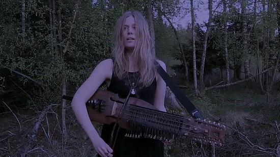 600 Yıllık Bir Enstrüman ve İsveç'in Geleneksel Parçasının Uyumundan Ortaya Çıkan Muhteşem Müzik