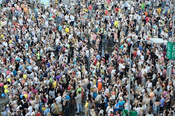 3. Какая страна стоит на втором месте в мире по количеству населения?