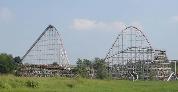 6. В 1995 году девочка выпала из своего сиденья во время поездки на аттракционе "Timber Wolf" в парке развлечений Worlds Of Fun (Канзас, США).