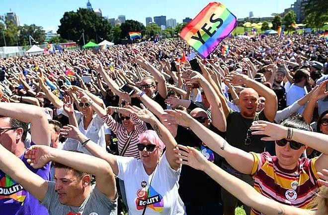 Avustralya'da Eşcinsel Evliliğe Yüzde 61.6 Oranında 'Evet' Oyu Çıkıtı!