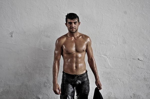 35. Кем бы ни был этот турецкий рестлер