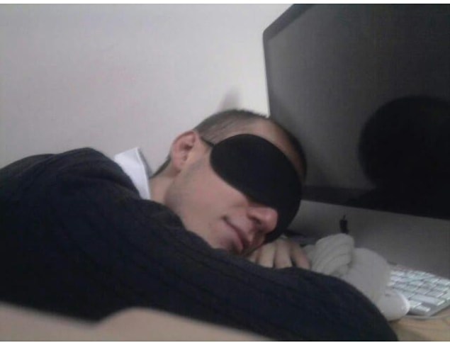 8. Kütüphanede uyumak gibisi de yok 😂