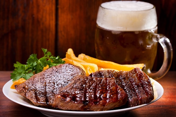 2. Пей пиво, ешь мясо