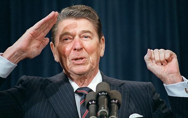 3. Ronald Reagan, 7 kurşun yiyen, vücuduna 28 şarapnel isabet eden, 2 kere süngüyle yaralanan, bir ciğeri parçalanan ve bu haliyle 8 askerin hayatını kurtaran Amerikalı bir savaş gazisiyle ilgili şöyle demiş: “Bu kahramanlık bir film senaryosu olsa kimse inanmazdı”