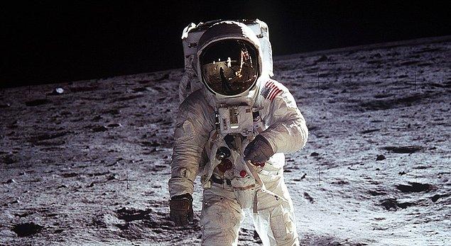 7. 1969 yılında Ay’a inişi sahte olarak düzenlemek gerçekten Ay’a inmekten daha maliyetliydi.