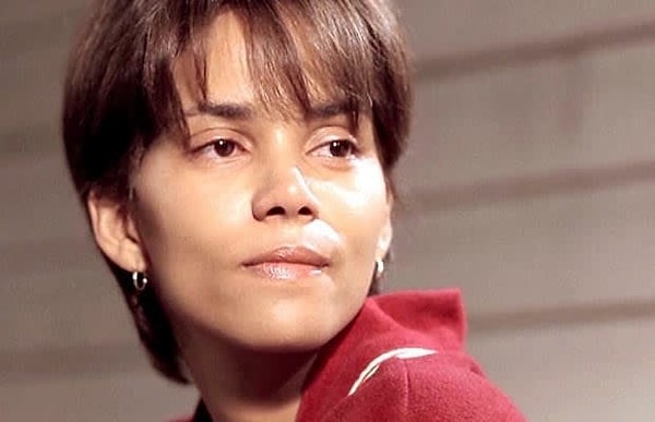 14. Хэлли Берри