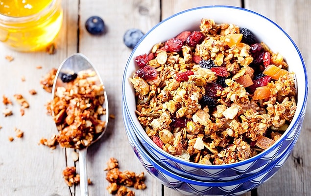 32. Doğal sütle yapılmış müsli