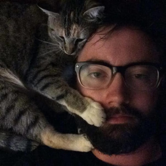 25. "Sarhoşken kedi sahiplendim. Sanırım yeni hayatım bu olacak. Spagetti ile tanışın."