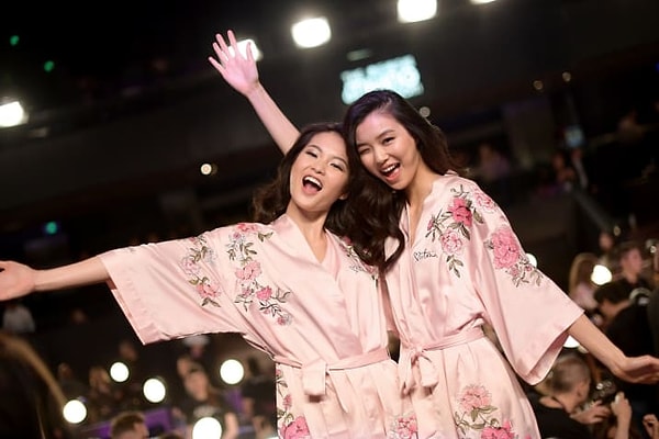 1. Ксин Кси и Эстелль Чэнь