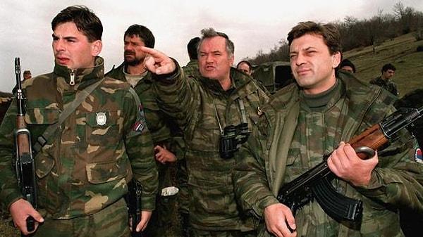 Bosna Savaşı sırasında Sırp askerlerin komutanlığını yapan Bosnalı Sırpların komutanı Mladiç, yaklaşık 16 yıl saklandıktan sonra 2011’de Sırbistan’da yakalanmıştı.
