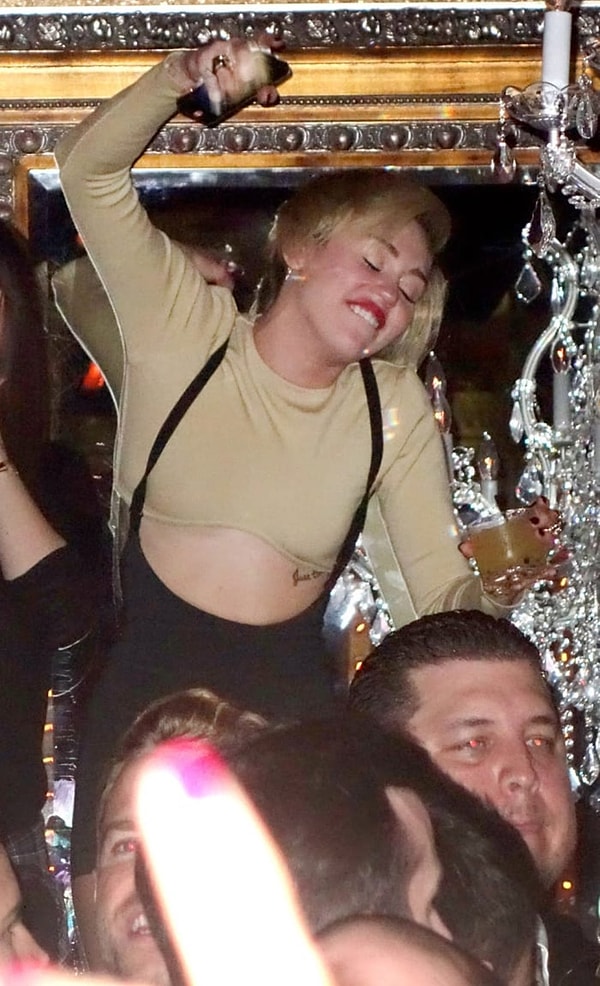 3. Майли Сайрус