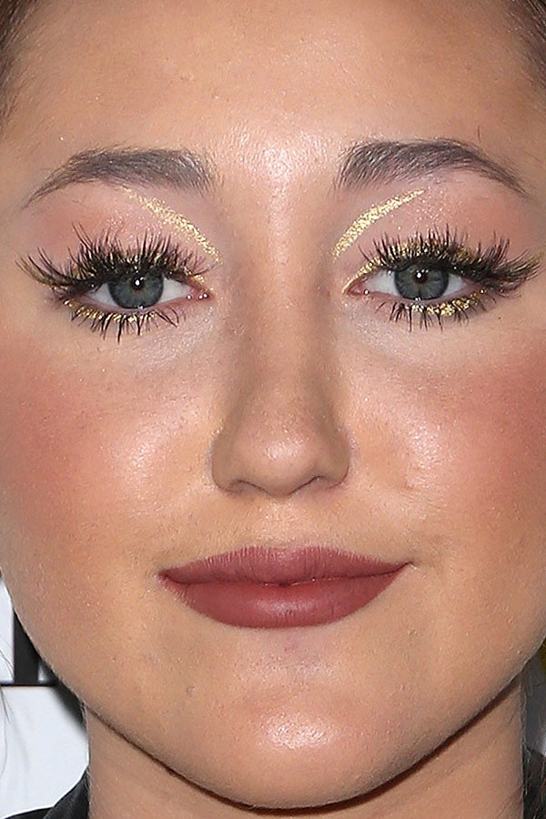 15. Ноа Сайрус