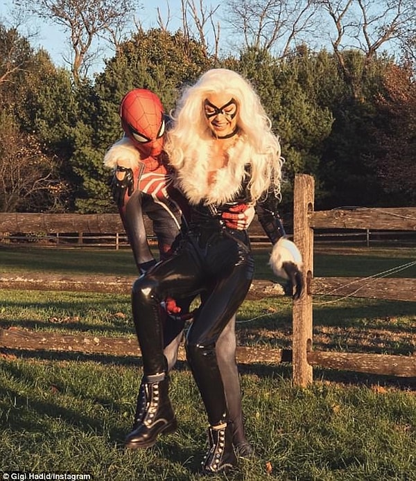 3. Эти двое нереально милые. Они даже умудряются жить вместе, балансируя между Лондоном, Манхеттеном и Лос-Анджелесом.