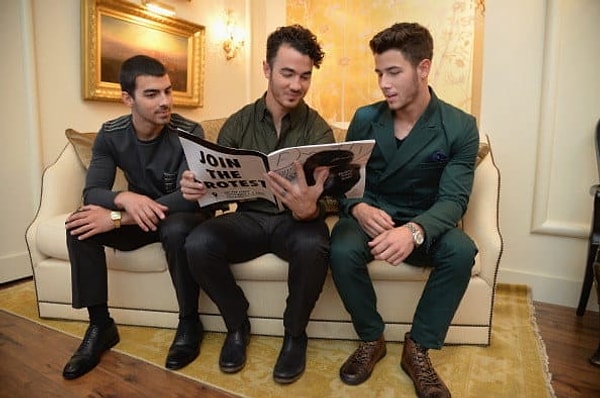 11. Назовите имена трех братьев Джонас: