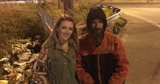 Бездомный мужчина отдал этой женщине последние $20, и она в благодарность собрала для него более $200 тыс. пожертвований