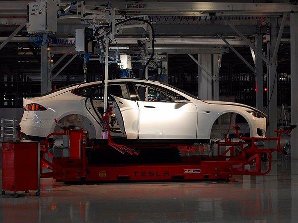 5. Fabrika, Tesla'nın araba fiyatlarını düşürecek.