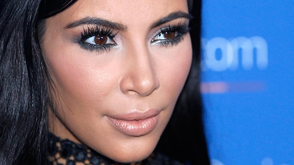 20. Как называется линия косметики, которую недавно выпустила Ким Кардашян?