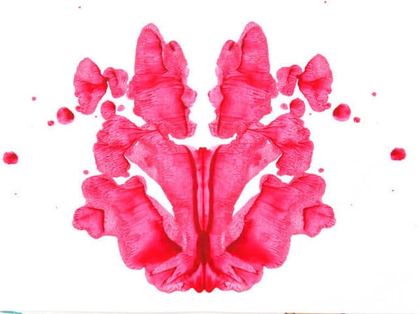 3. Какое слово приходит на ум при виде этого пятна?