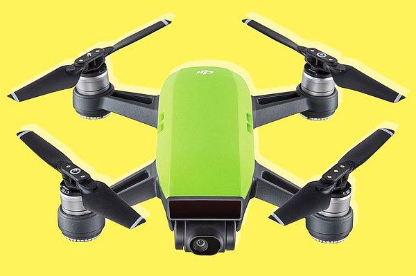 17. Drone ile selfie çekmek çok yüksekten uçmayan DJI Spark ile artık bambaşka olacak.