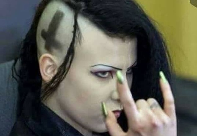 Zira çocuğunuz da satanist örgütlere karışmış ya da onların hedefi haline gelmiş olabilirdi...