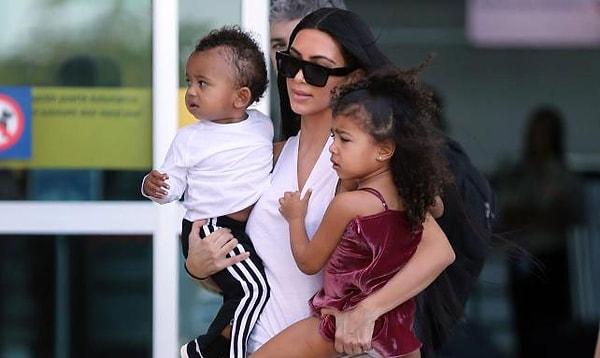 1. Kardashian ailesinin yaptığı her şey konuşuluyor... Taşıyıcı anne konusunun gündeme gelmesinde de bunun etkisi oldu açıkçası!