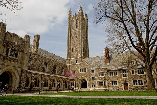 Bezos'un mezun olduğu okuldan, yani Princeton'dan 4 kat fazla serveti var.