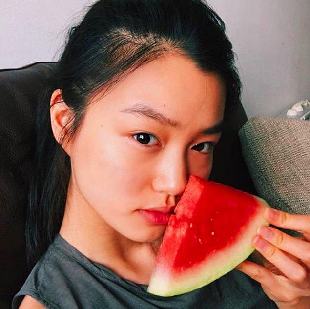 19. Estelle Chen'in karpuzun anlam ve önemini vurgulayan selfiesi:
