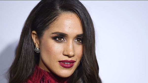 2. А это Меган Маркл - 36-летняя американская актриса, звезда сериала "Форс-мажоры", которая уже 16 месяцев крутит роман с вышеупомянутым членом королевской семьи.